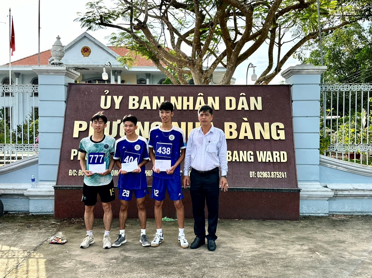 TRAO GIẢI VĐV